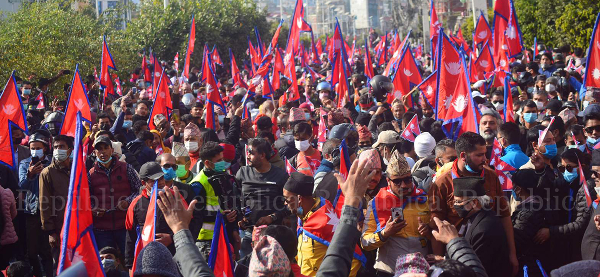 From referendum to mass movement